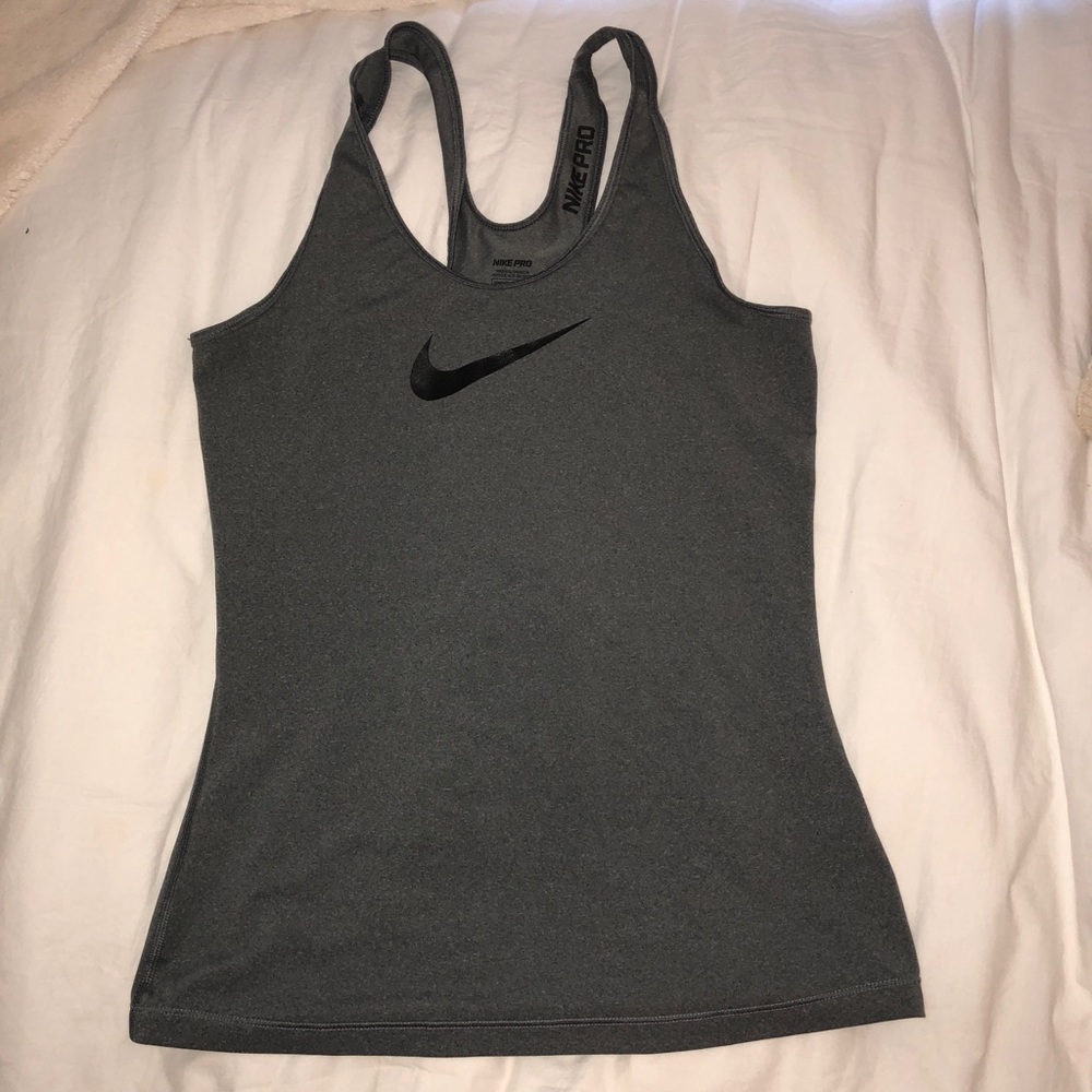 Grey Nike tank (M)